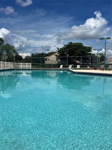16373 Malibu Dr 51, Weston, FL 33326