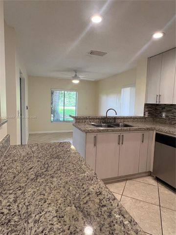 16373 Malibu Dr 51, Weston, FL 33326