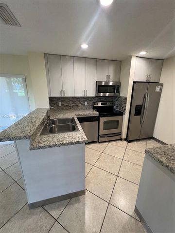 16373 Malibu Dr 51, Weston, FL 33326