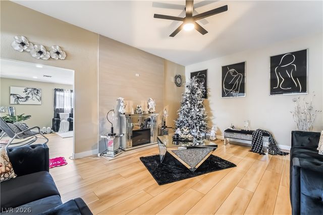 5209 Champions Avenue, Las Vegas, NV 89142