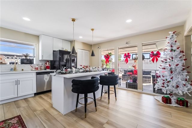 5209 Champions Avenue, Las Vegas, NV 89142