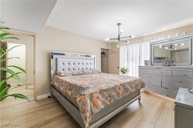 5209 Champions Avenue, Las Vegas, NV 89142