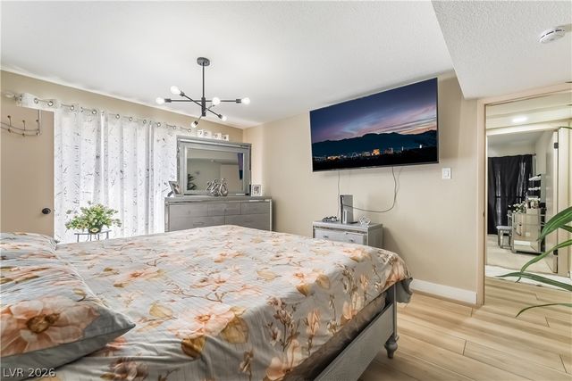 5209 Champions Avenue, Las Vegas, NV 89142