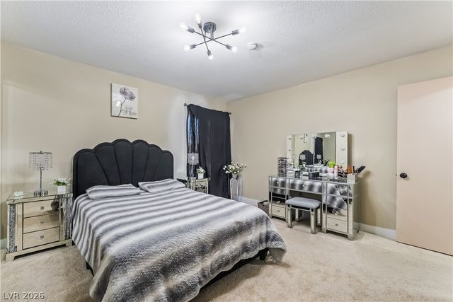 5209 Champions Avenue, Las Vegas, NV 89142