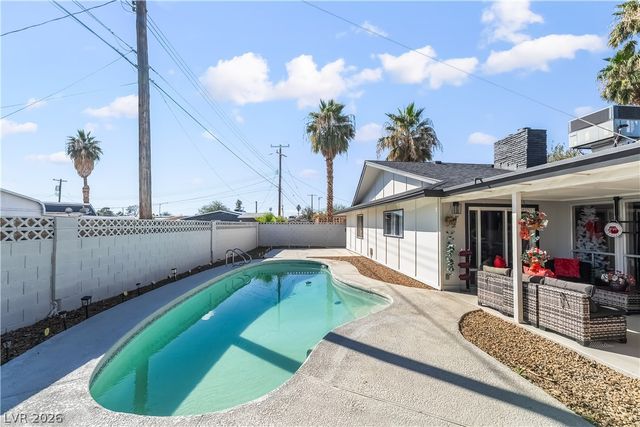 5209 Champions Avenue, Las Vegas, NV 89142