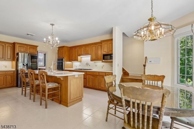 14 N Stone Hedge Dr, Bernards Twp., NJ 07920