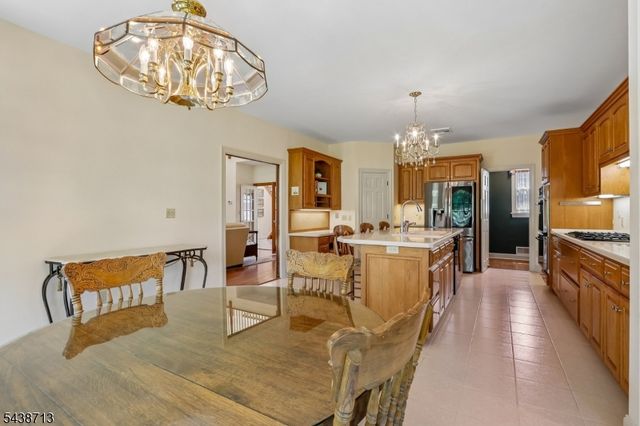 14 N Stone Hedge Dr, Bernards Twp., NJ 07920