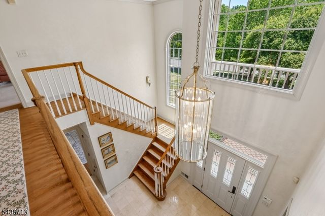 14 N Stone Hedge Dr, Bernards Twp., NJ 07920