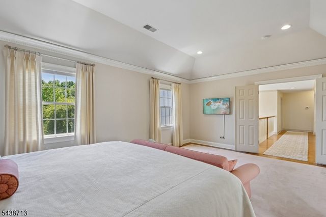 14 N Stone Hedge Dr, Bernards Twp., NJ 07920