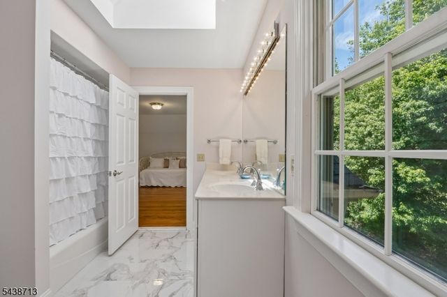 14 N Stone Hedge Dr, Bernards Twp., NJ 07920