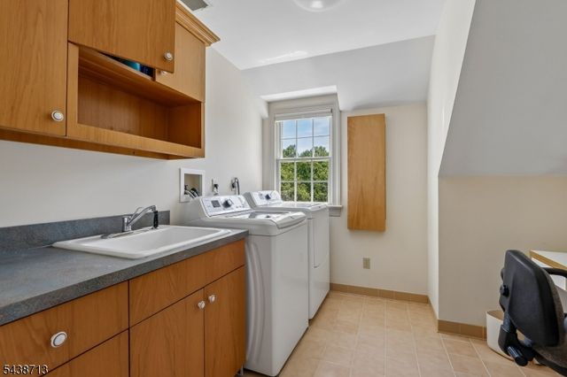 14 N Stone Hedge Dr, Bernards Twp., NJ 07920