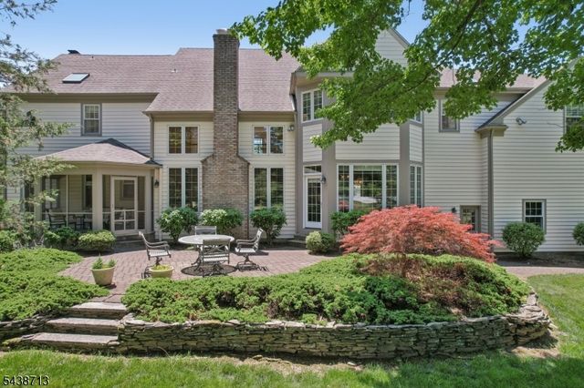 14 N Stone Hedge Dr, Bernards Twp., NJ 07920