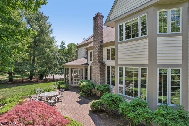 14 N Stone Hedge Dr, Bernards Twp., NJ 07920