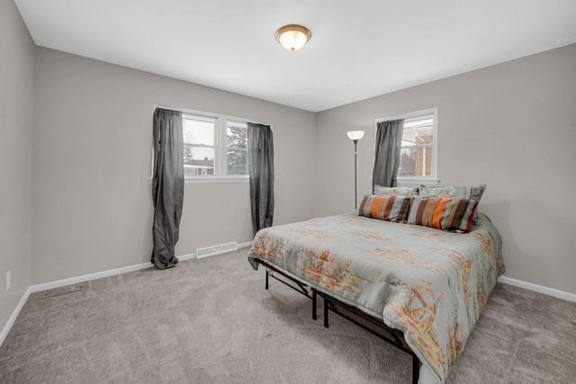 5450 Pierce Street, Merrillville, IN 46410