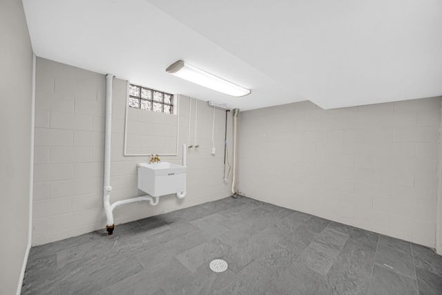 5450 Pierce Street, Merrillville, IN 46410