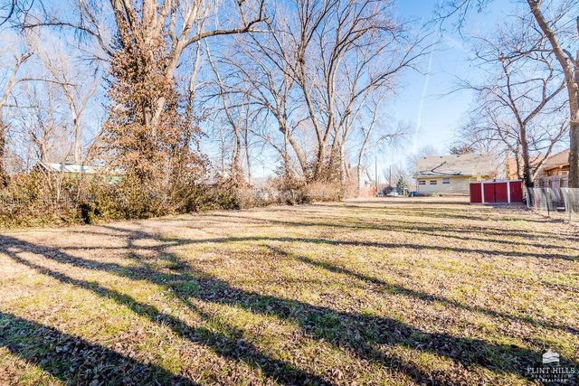 2003 Casement Road, Manhattan, KS 66502