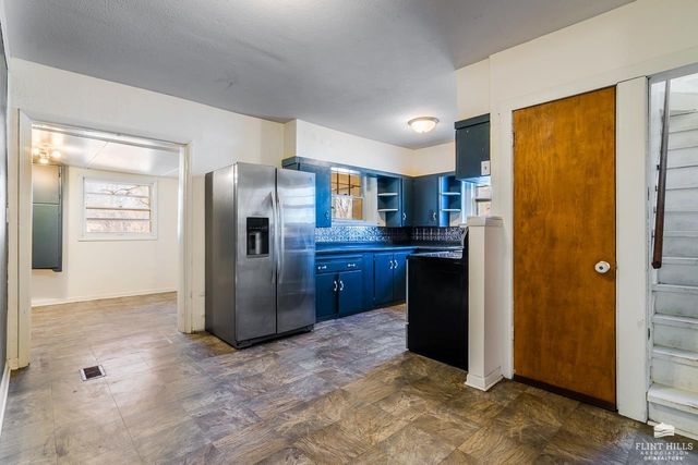 2003 Casement Road, Manhattan, KS 66502