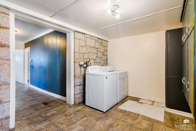 2003 Casement Road, Manhattan, KS 66502