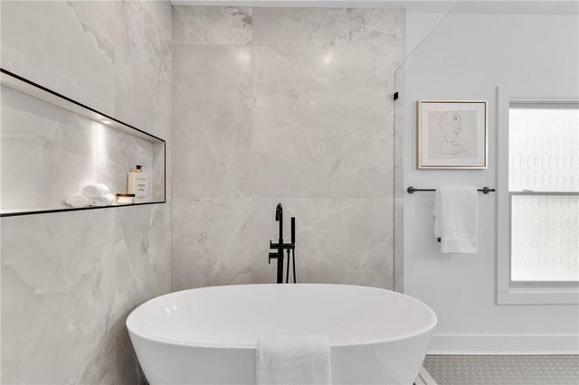 976 Dunning Street A, Atlanta, GA 30315