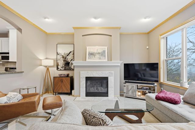 61 4th Avenue N 101, Minneapolis, MN 55401