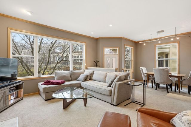 61 4th Avenue N 101, Minneapolis, MN 55401