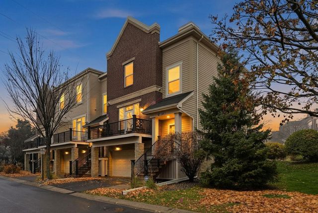 61 4th Avenue N 101, Minneapolis, MN 55401