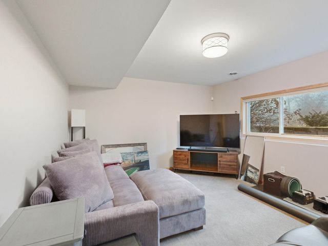 61 4th Avenue N 101, Minneapolis, MN 55401