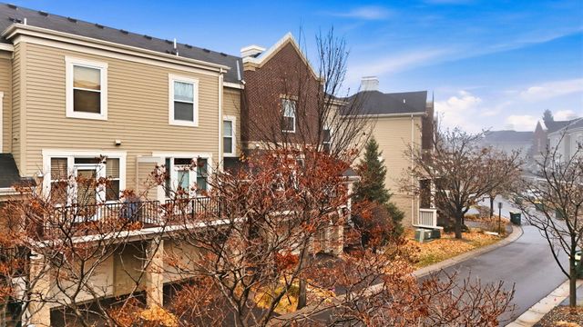 61 4th Avenue N 101, Minneapolis, MN 55401