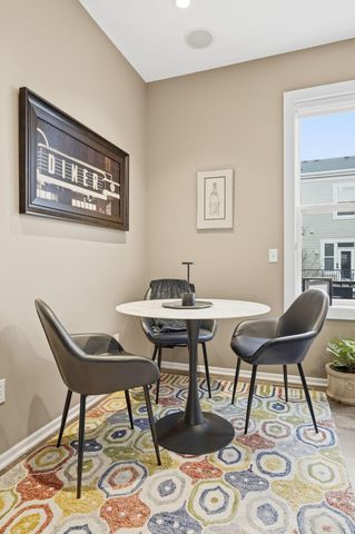 61 4th Avenue N 101, Minneapolis, MN 55401