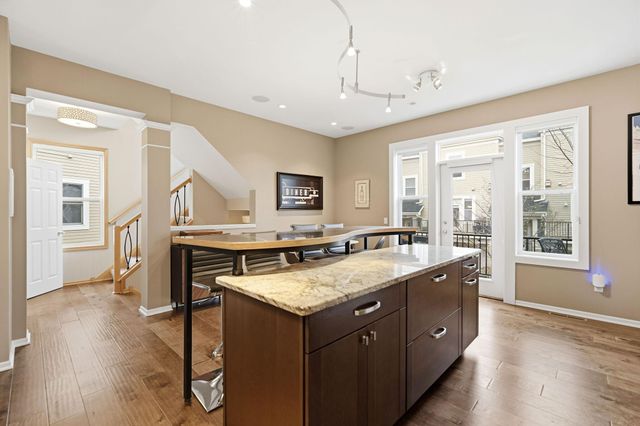 61 4th Avenue N 101, Minneapolis, MN 55401