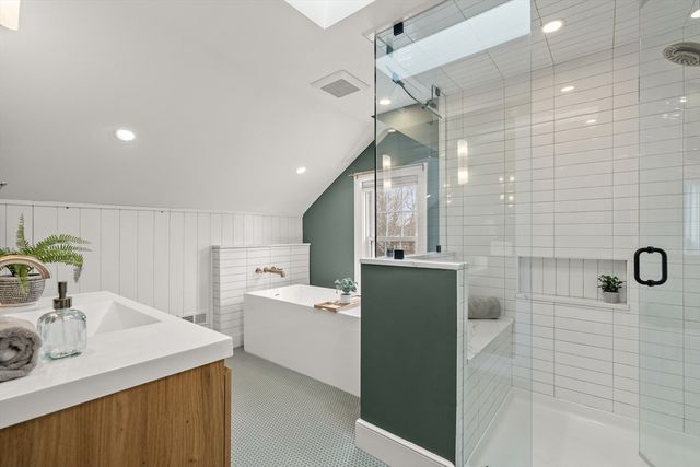 24 Grandview Rd, Arlington, MA 02476