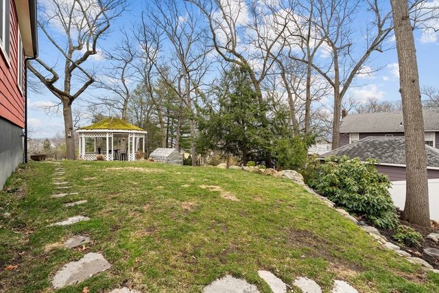 24 Grandview Rd, Arlington, MA 02476