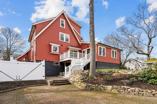 24 Grandview Rd, Arlington, MA 02476