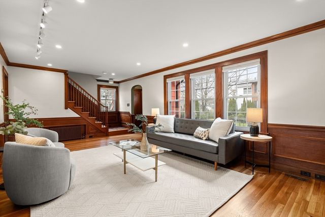 24 Grandview Rd, Arlington, MA 02476