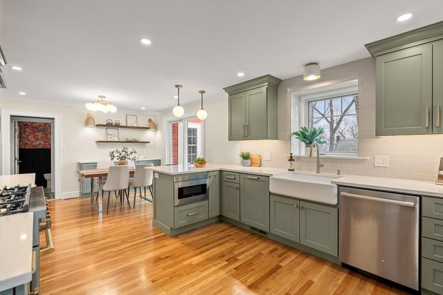 24 Grandview Rd, Arlington, MA 02476