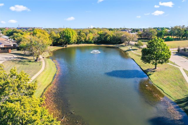 226 N Waterford Oaks Drive, Cedar Hill, TX 75104