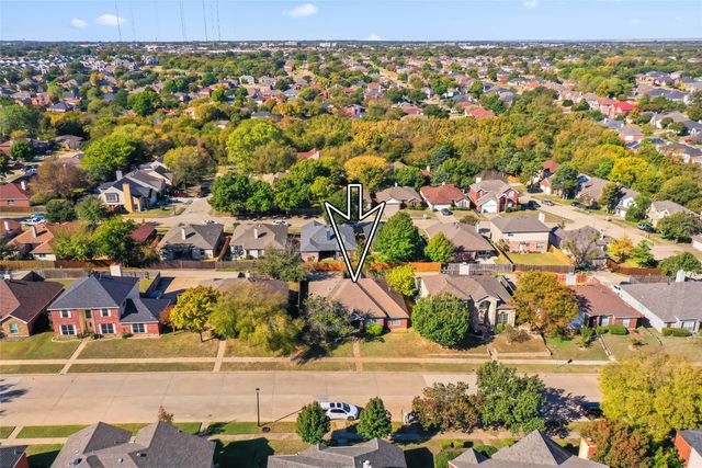 226 N Waterford Oaks Drive, Cedar Hill, TX 75104