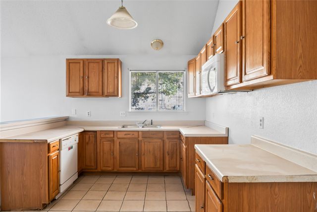 226 N Waterford Oaks Drive, Cedar Hill, TX 75104