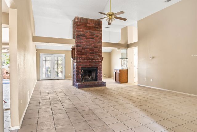 226 N Waterford Oaks Drive, Cedar Hill, TX 75104