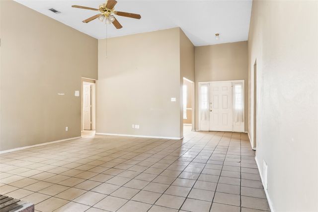 226 N Waterford Oaks Drive, Cedar Hill, TX 75104