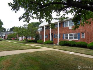 28-02 Woodedge Avenue 2802, Edison, NJ 08817