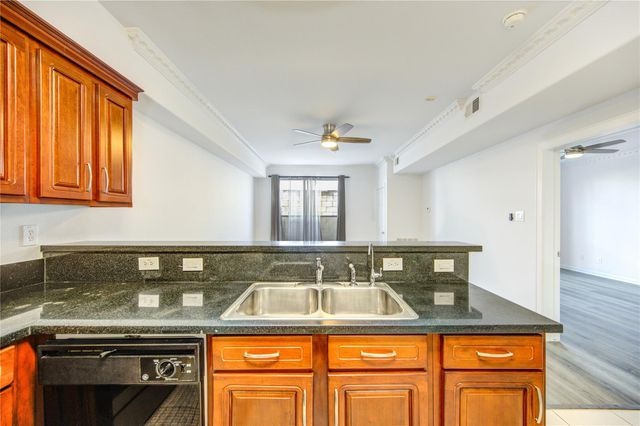 6655 W Sam Houston Parkway S 1K, Houston, TX 77072