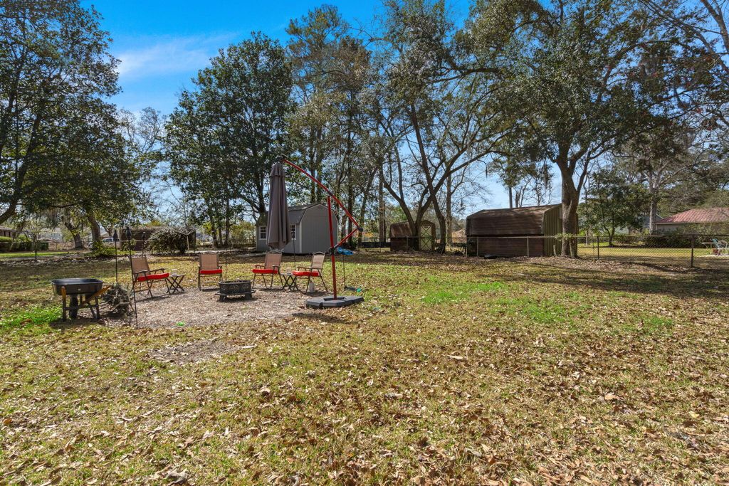 Image 6 of property listing at 179 Middleton Drive, Goose Creek, SC 29445