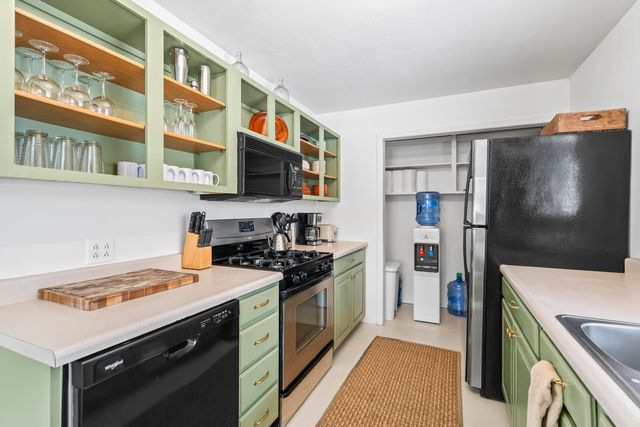 988 Blue Star Highway, Casco Twp, MI 49090