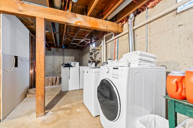 988 Blue Star Highway, Casco Twp, MI 49090