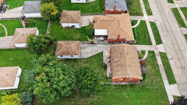 16741 Bell Avenue, Eastpointe, MI 48021