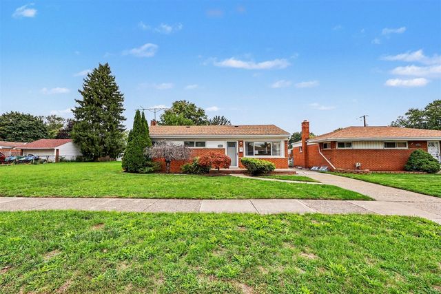 16741 Bell Avenue, Eastpointe, MI 48021