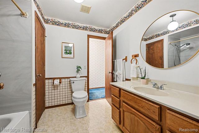 2986 Cumberland Road, Berkley, MI 48072