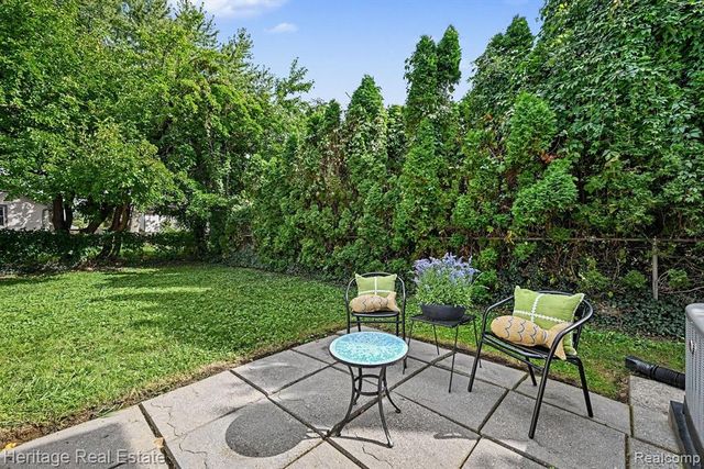 2986 Cumberland Road, Berkley, MI 48072