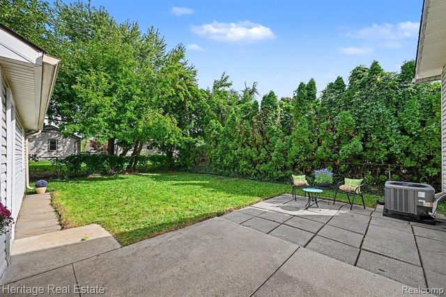 2986 Cumberland Road, Berkley, MI 48072